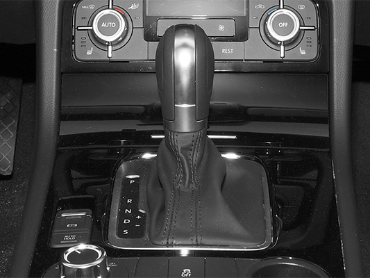 2013 Volkswagen Touareg V6 TDI Lux in Framingham, MA - Herb Connolly Hyundai